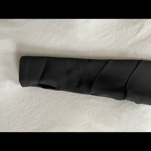 Lululemon quarter zip black size small - Picture 7 of 7